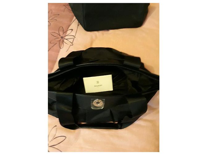 Pierre Balmain Umhängetasche aus Nylon Schwarz - Ansicht 2