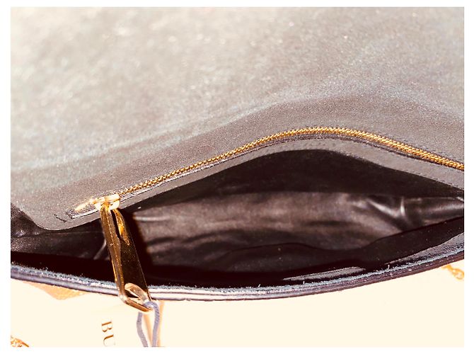 Burberry Kleine metallische Python Clutch Tasche - Ansicht 6