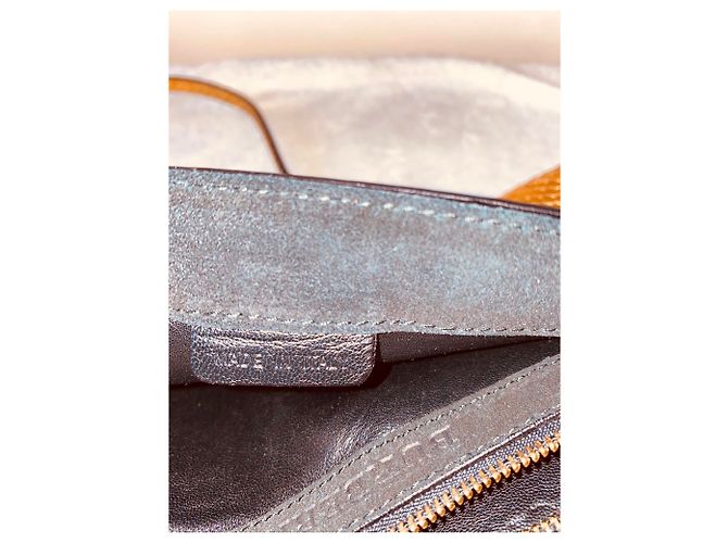 Burberry Kleine metallische Python Clutch Tasche - Ansicht 8