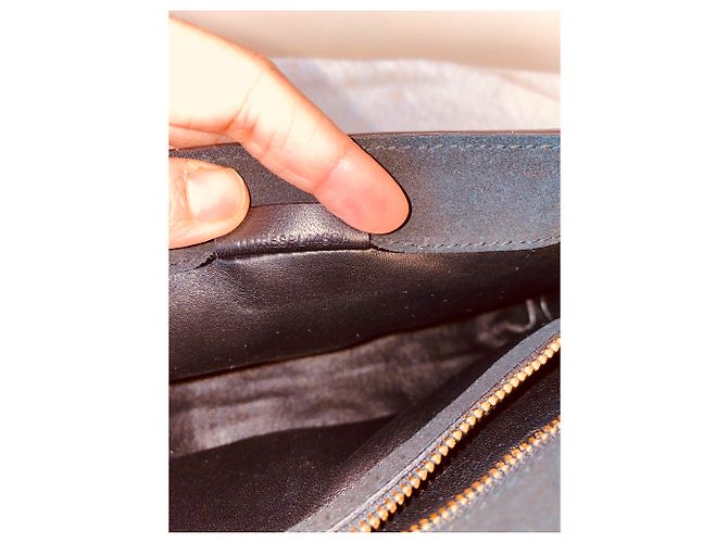 Burberry Kleine metallische Python Clutch Tasche - Ansicht 9