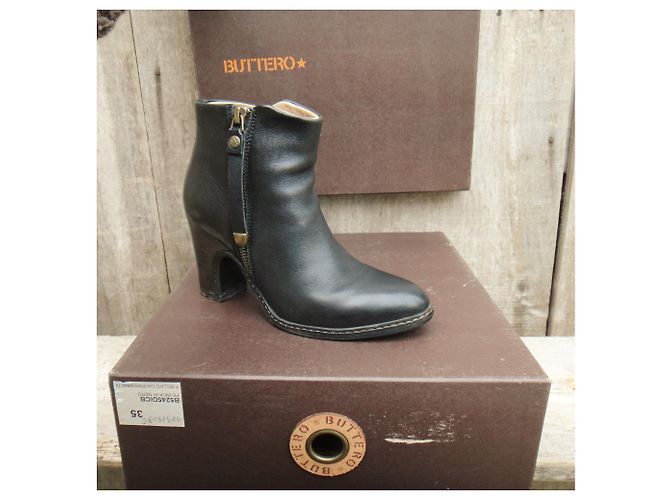 Autre Marque Bottines en cuir noires Buttero 35 - vue 9