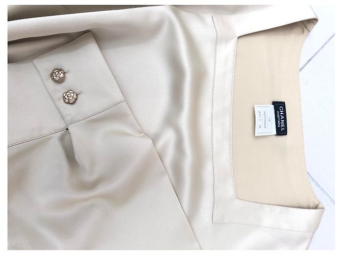 Camicia Tunique Chanel Beige con Bottoni Camelia - vista 2
