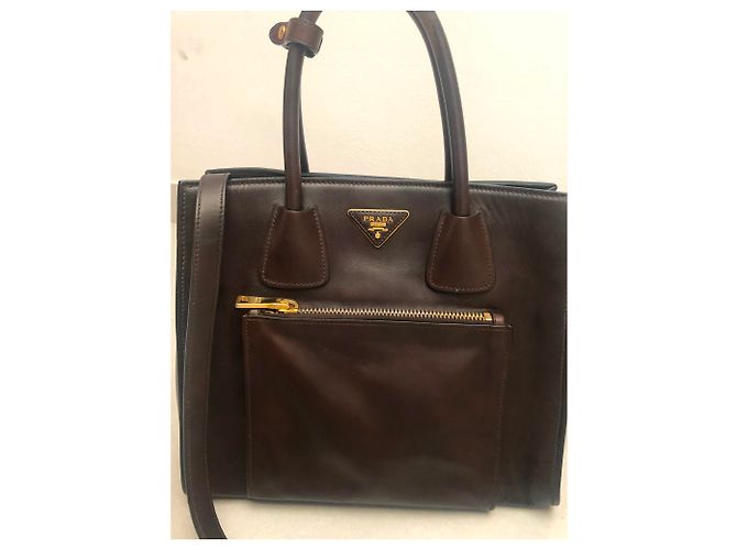 Bolso de mano Prada Saffiano de piel marrón oscuro - vista 4
