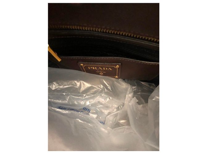 Bolso de mano Prada Saffiano de piel marrón oscuro - vista 6