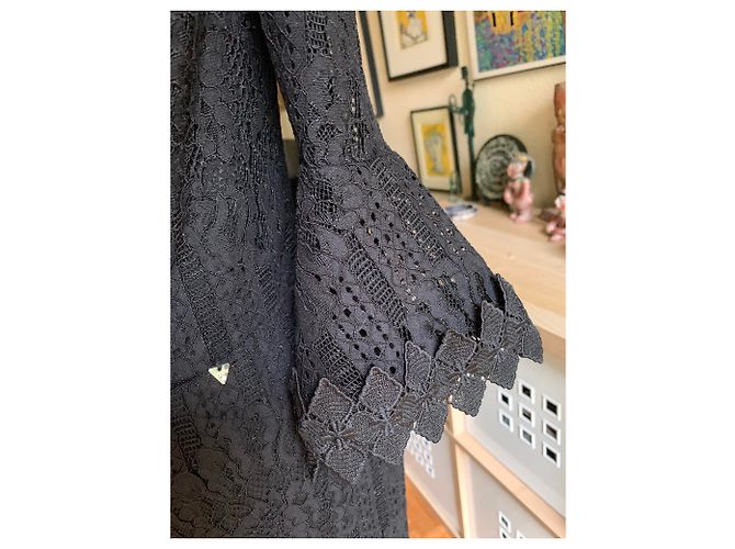 Guess Kleid mit freien Schultern aus schwarzer Guipure - Ansicht 7