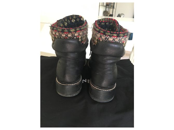 Stivali Biker Chanel in Pelle e Tweed Nero - vista 3