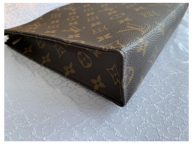 Louis Vuitton Custodia da toilette 26 Marrone - vista 4