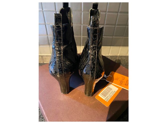 Louis Vuitton Ankle Boots Black Eel Leather - view 5