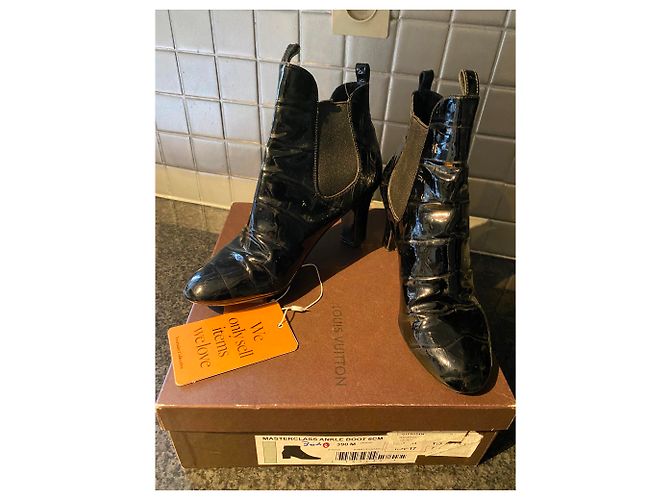 Louis Vuitton Ankle Boots Black Eel Leather - view 7