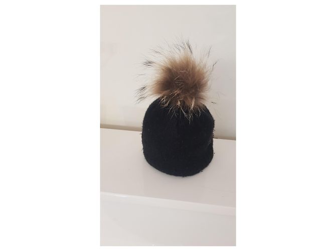 Autre Marque Fuchs Mütze mit Bommel und Schweizer Flagge Strass schwarz - Ansicht 5