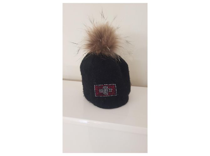 Autre Marque Fuchs Mütze mit Bommel und Schweizer Flagge Strass schwarz - Ansicht 6