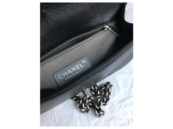 Boy Chanel Borsa a patta per ragazzo limitata Nero - vista 11