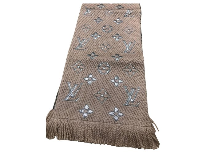 Louis Vuitton Logomania beige scarf Silk Polyester Wool ref.178186 ...