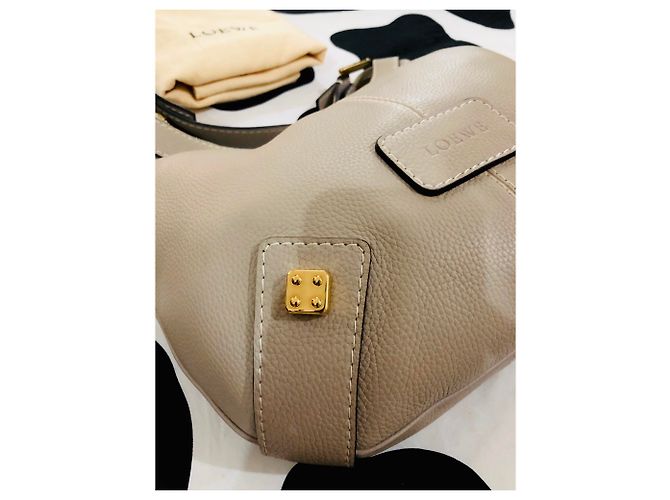 LOEWE Hobo Rustic en Soft Taupe Gris pardo - vista 2