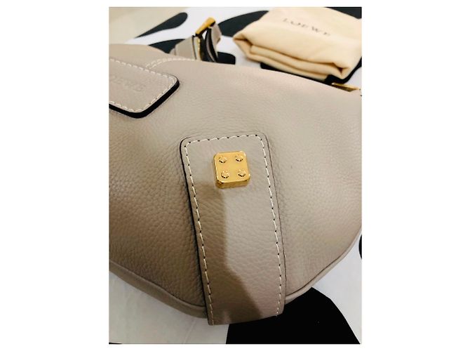 LOEWE Hobo Rustic en Soft Taupe Gris pardo - vista 3