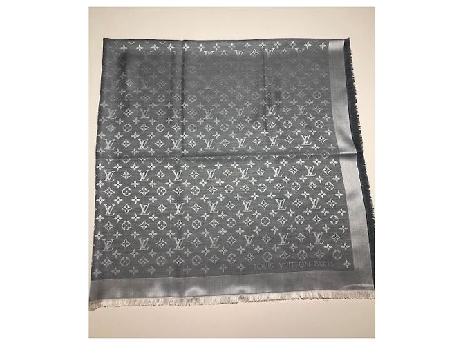 Scialle Louis Vuitton monogram denim grigio - vista 3