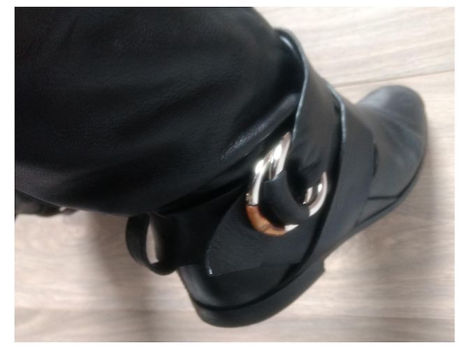 Botas Gucci com fivela e anel de bambu em couro preto - vista 15