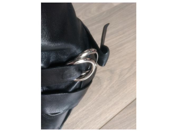 Botas Gucci com fivela e anel de bambu em couro preto - vista 17