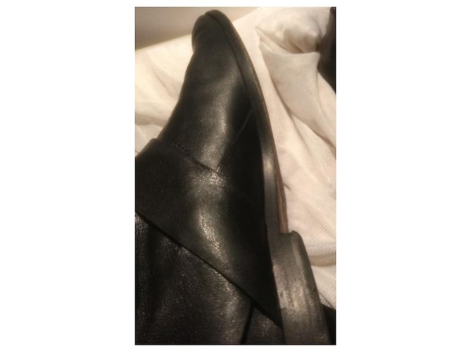 Botas Gucci com fivela e anel de bambu em couro preto - vista 9