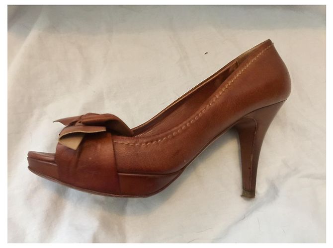 Miu Miu Peeptoe Pumps mit Bogen Braun - Ansicht 2