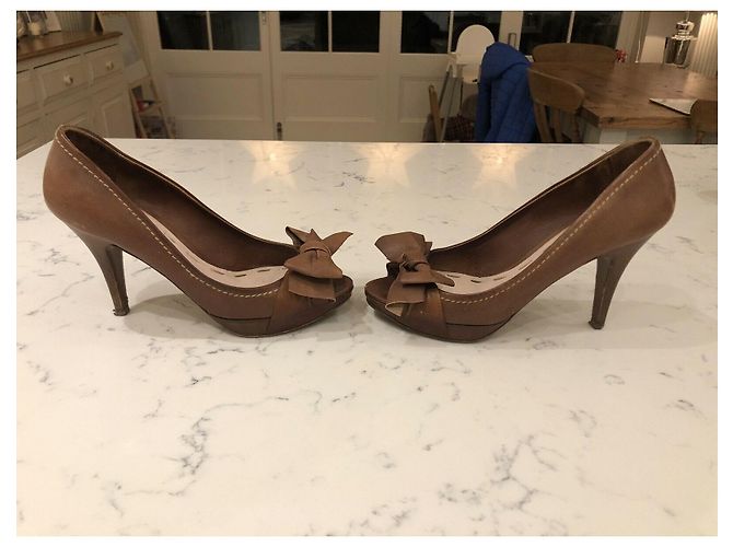 Miu Miu Peeptoe Pumps mit Bogen Braun - Ansicht 5