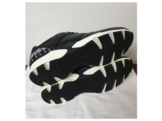 Sneakers Chanel in pelle nera Nero - vista 4