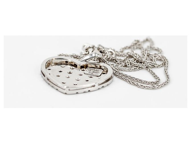 Autre Marque Collier Pendentif Cœur en Or Blanc et Diamants Argenté - vue 2