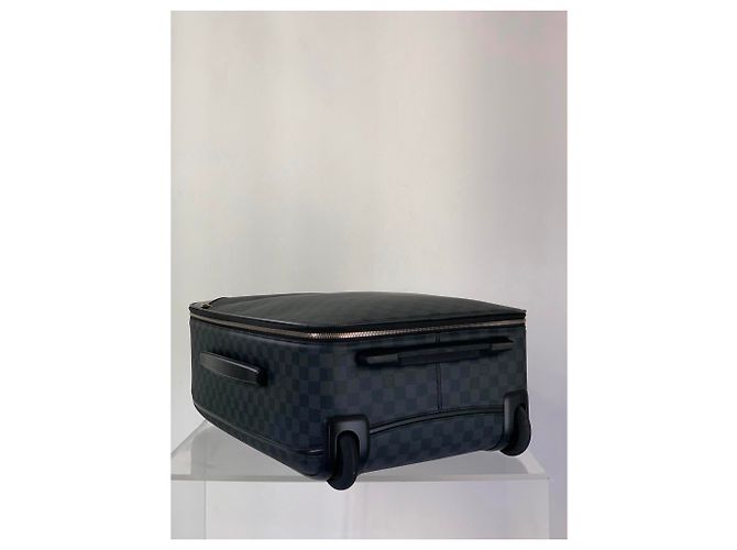 Louis Vuitton PEGASE LIGHT 55 Luggage Noir Gris - vue 9
