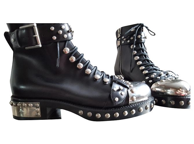 Stivaletti Alexander McQueen in pelle nera Nero - vista 2