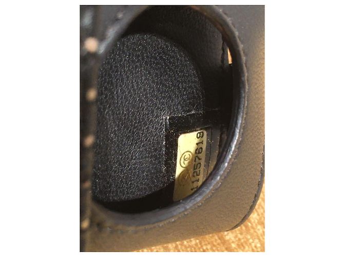 Chanel iPod leather cover black silvery - view 3