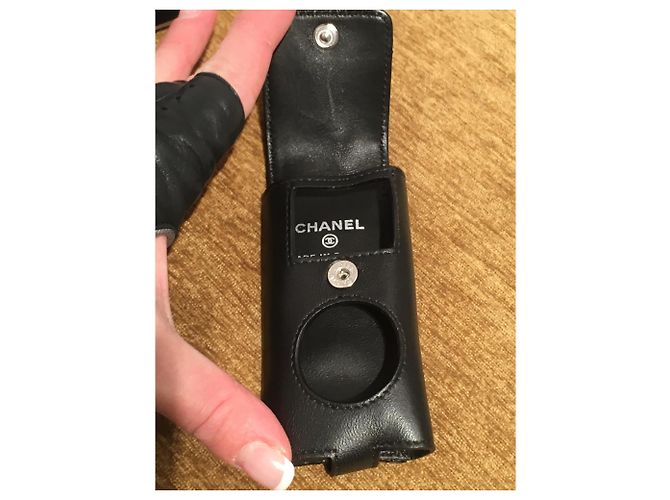 Chanel iPod leather cover black silvery - view 4