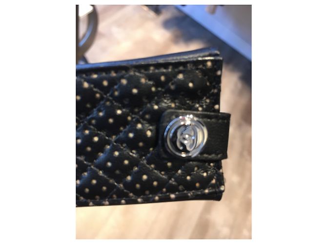 Chanel iPod leather cover black silvery - view 6