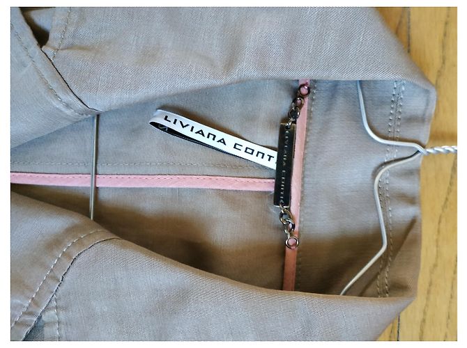 Autre Marque Gabardina Liviana Conti Camel Caramelo - vista 3