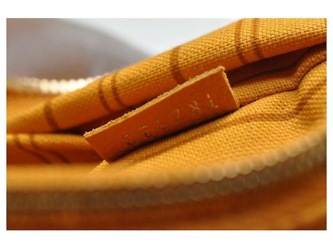 Louis Vuitton Lumineuse PM Giallo - vista 5