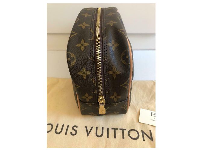 Louis Vuitton unisex monogram canvas toiletry bag Brown - view 3