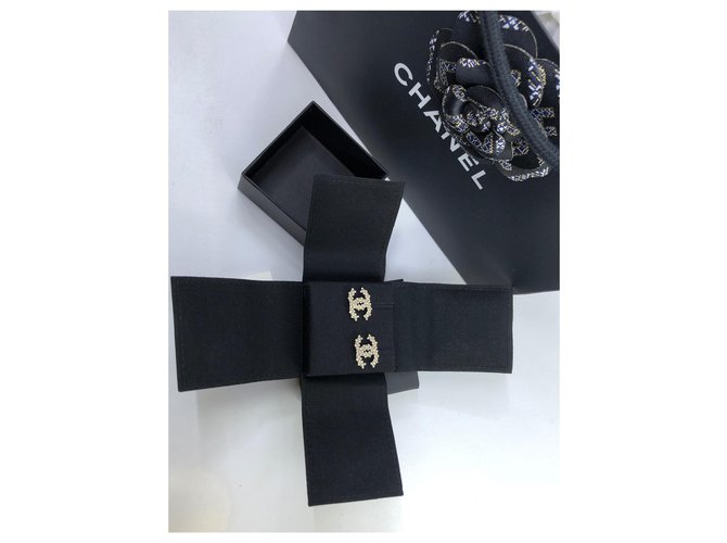 Chanel Aretes - vista 3