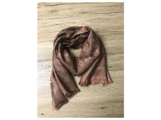 Scialle Louis Vuitton cappuccino Marrone Cioccolato - vista 3