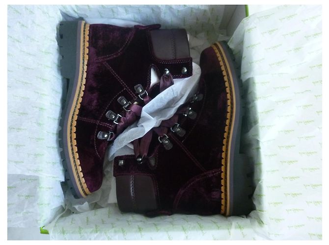 Sam Edelman Schnürstiefel aus Samt in Pflaume - Ansicht 10