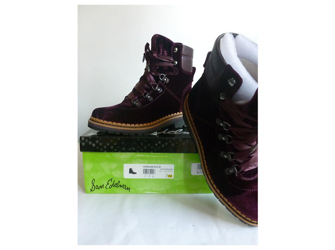 Sam Edelman Schnürstiefel aus Samt in Pflaume - Ansicht 8