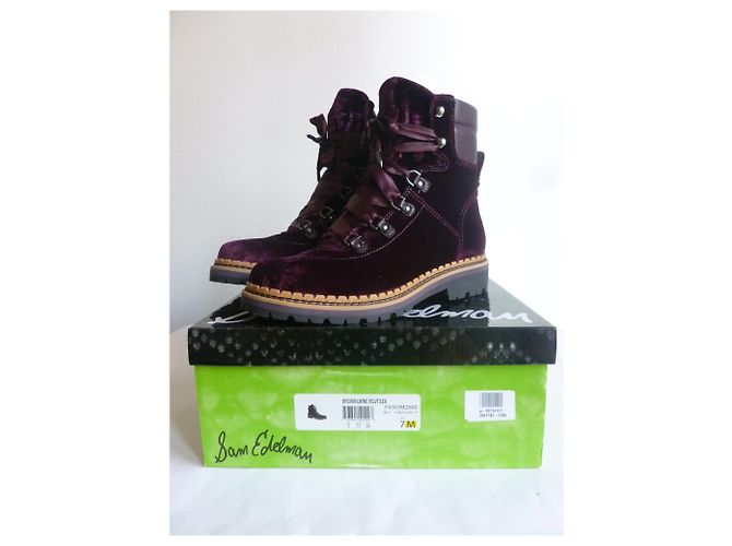 Sam Edelman Schnürstiefel aus Samt in Pflaume - Ansicht 9