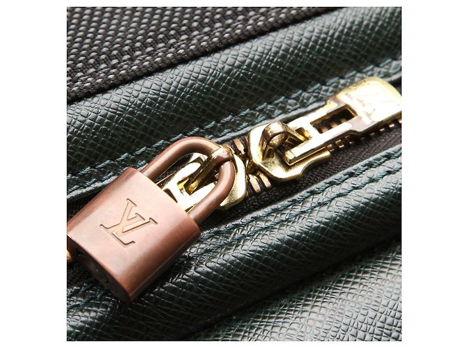 Louis Vuitton Satellite verde Taiga 53 - vista 7