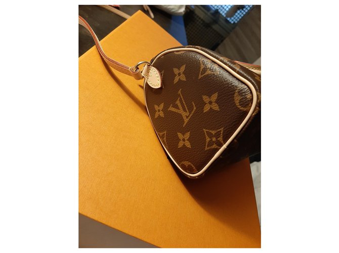 Louis Vuitton Nano Speedy Marrone scuro - vista 13