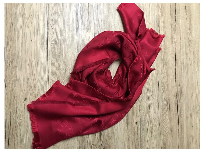 Scialle Louis Vuitton rosso - vista 3