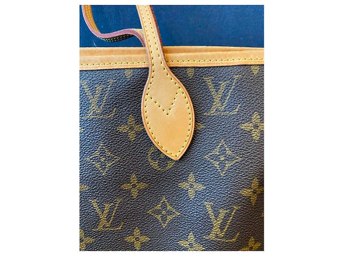 Neverfull Louis Vuitton Sacolas Marrom - vista 2