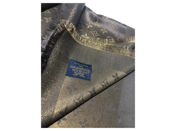 Louis Vuitton Bufanda de seda Monogram Tuch Castaño Dorado - vista 4