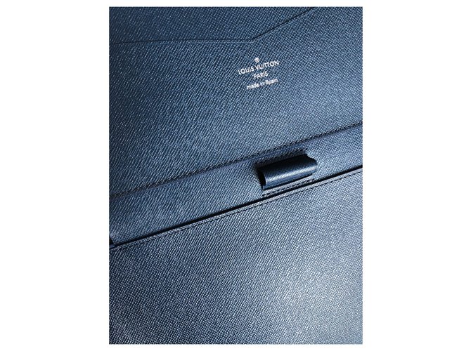 Louis Vuitton IPad Essential Grigio antracite - vista 6