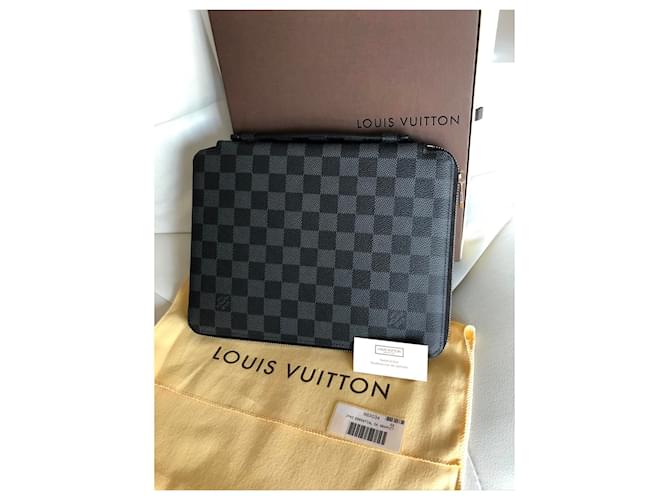 Louis Vuitton IPad Essential Grigio antracite - vista 8