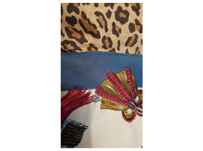 Sciarpa in seta Hermès multicolore 90x90 cm - vista 7