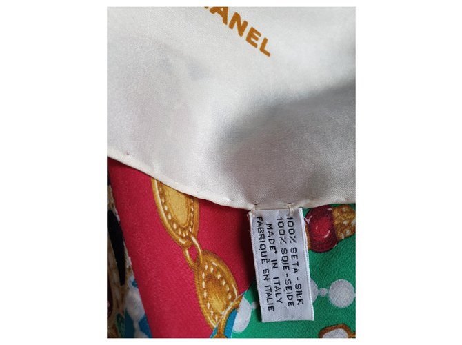 Chanel CC PERLA MULTICOLORE E MOTIVO A CATENA Bianco sporco - vista 4