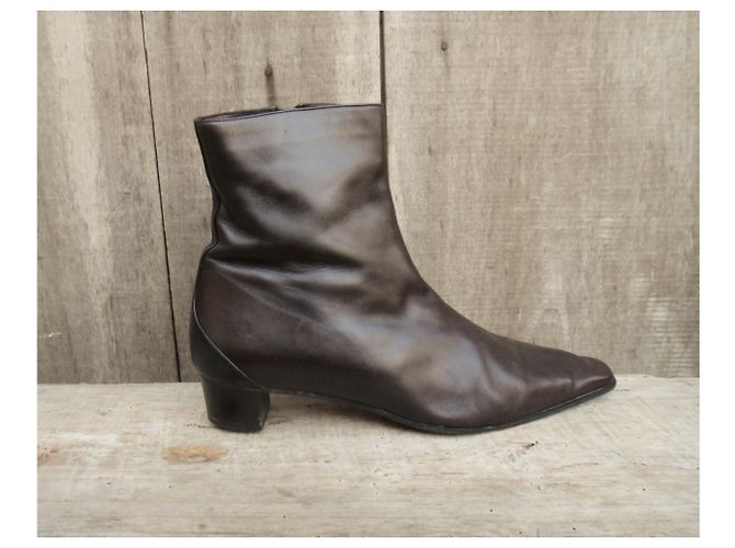 Stivaletti Hermès in pelle marrone scuro - vista 2